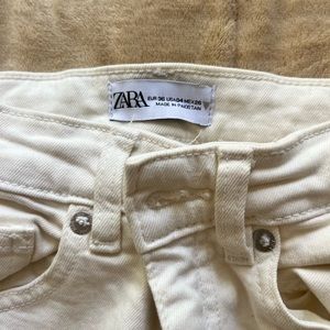 Zara cream cropped high waisted jeans
